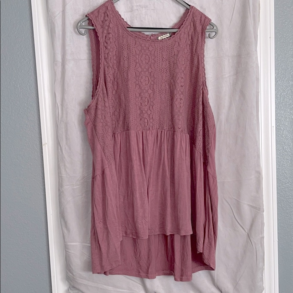 Eyeshadow Tank